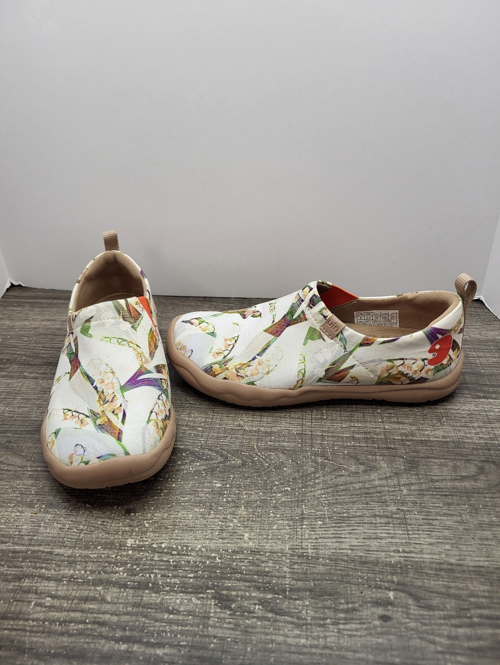 Uin Slip On Shoes Comfort  Womens Size 5 Floral Slip-On Loafers Shoes